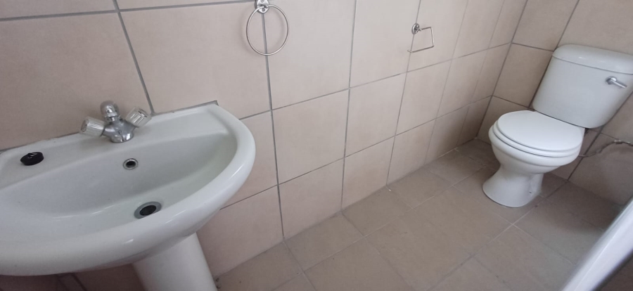 To Let 1 Bedroom Property for Rent in Jordania Free State